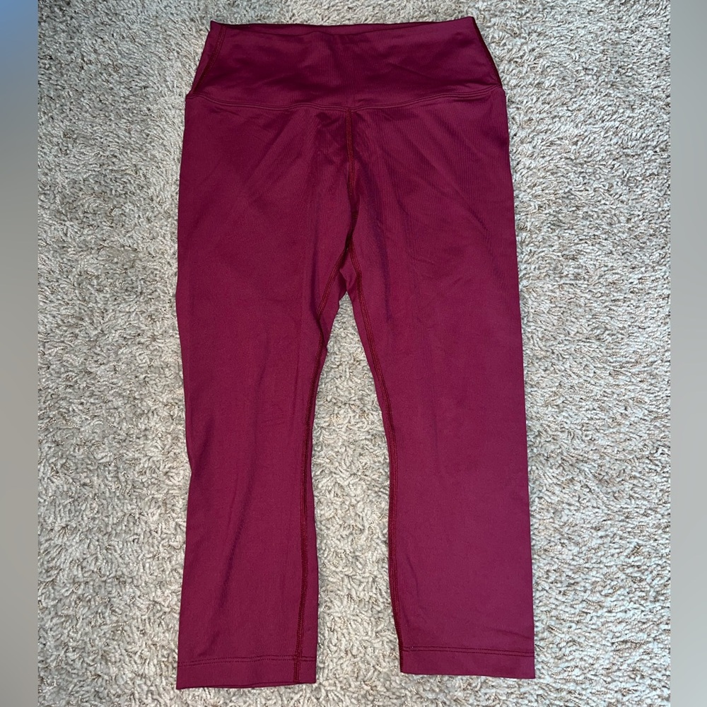 Nobull women’s cropped leggings- maroon